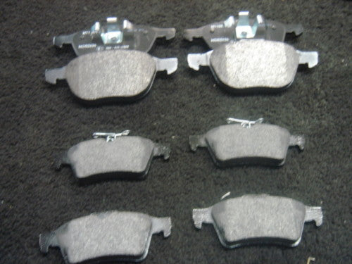 MAZDA 3 2.0 2.td 2003-2009  FRONT REAR DISC BRAKE PADS