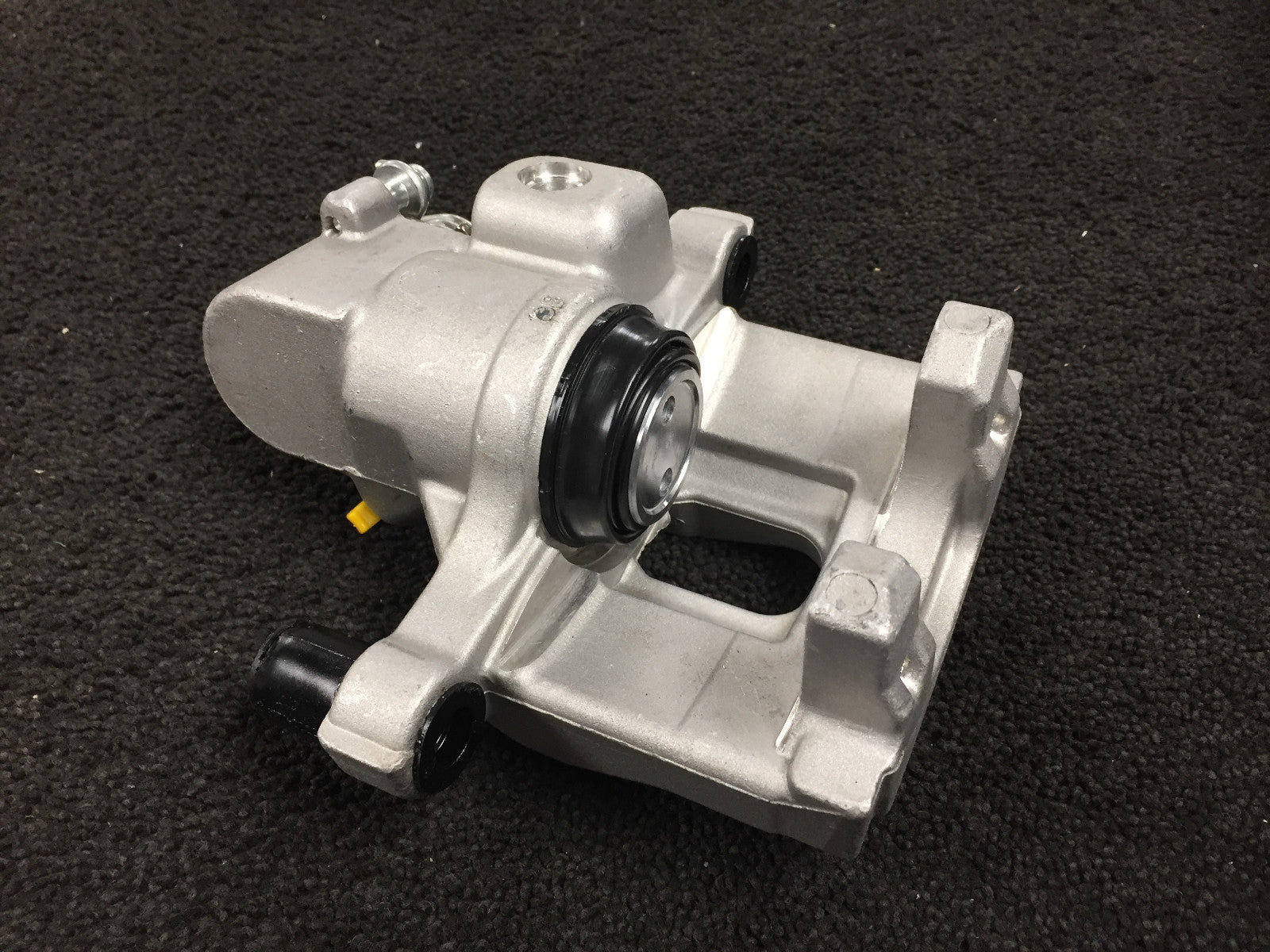 REAR RIGHT RH OS BRAKE CALIPER REAR FORD TRANSIT CONNECT   2002-2013