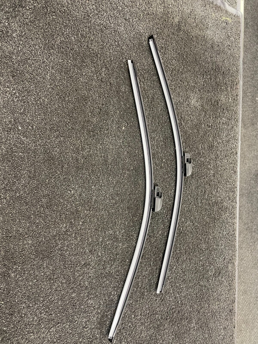 Bentley Continental Gt Gt3 Gtc Flying spur Front Wiper Blade Kit  2003 On 