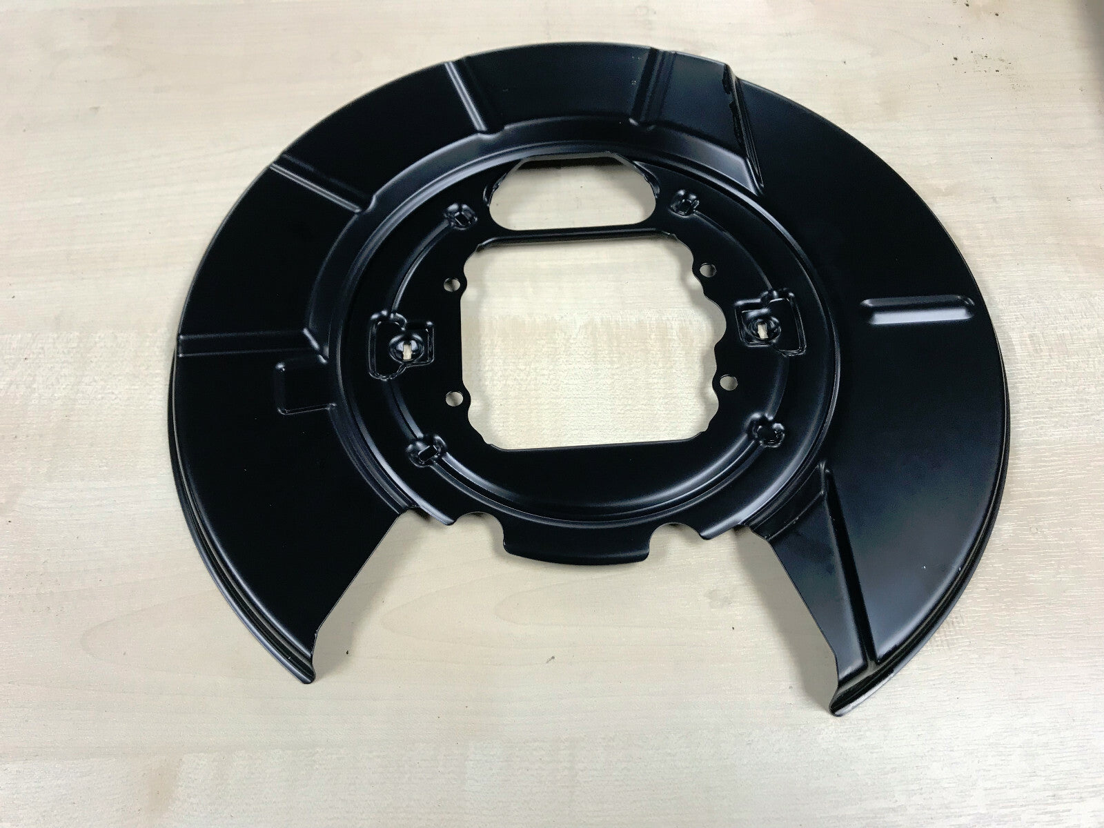 BMW X5 E53 00-06 BRAKE DISC PLATE COVER SHIELD FOR 324mm DISCS REAR RIGHT