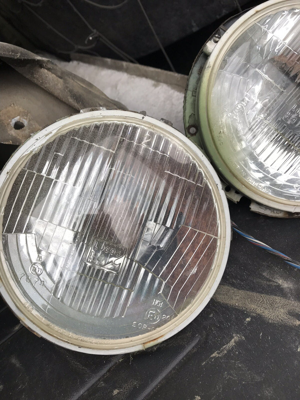 DEFENDER 110  200TDI 300TDI FRONT HEAD LAMP UNITS ORIGINAL LUCAS 
