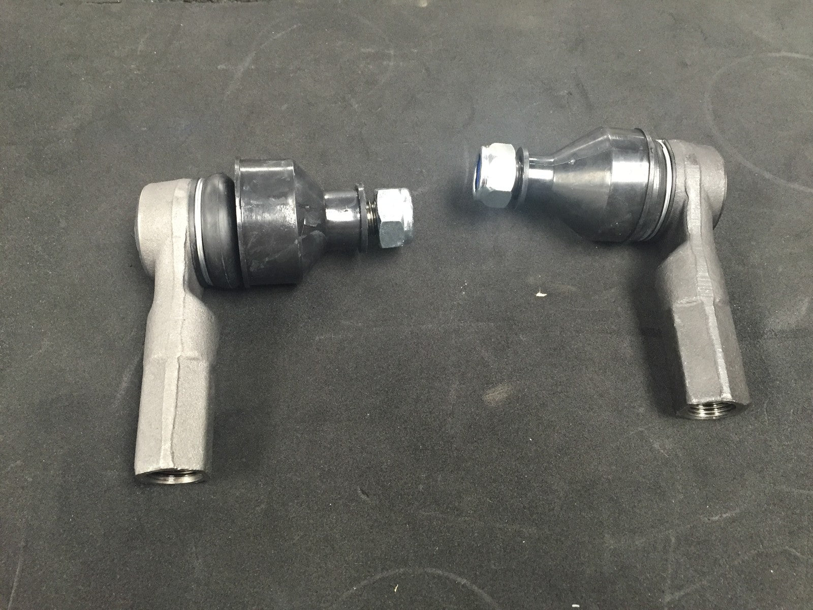 FORD TRANSIT CONNECT 2 OUTER TRACK ROD ENDS LH RH