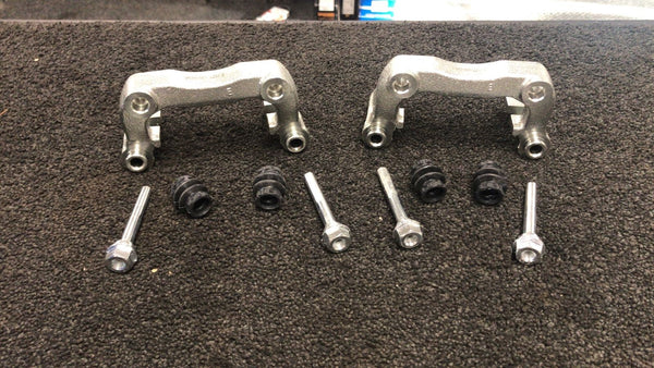 AUDI A4 A6 VW PASSAT SUPERB REAR BRAKE CALIPER CARRIER BRACKET SUPPORT 2 & BOLTS