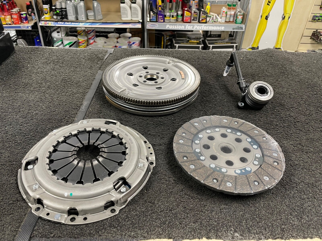 DUAL MASS FLYWHEEL CLUTCH KIT FOR NISSAN JUKE QASHQAI F15 J11 XTRAIL 1.6 DIG-T