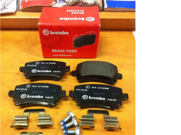 AUDI TT A 4 VW PASSAT GOLF REAR BREMBO BRAKE PADS P85073