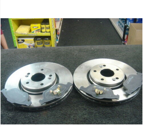 FOR MAZDA 2 TS2 MK2 FRONT BRAKE DISC BRAKE PADS BRAND NEW 258MM VENTED