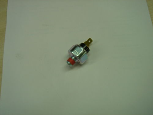 FOR MITSUBISHI SHOGUN PAJERO 2.5 2.8 3.5OIL PRESSURE SWITCH