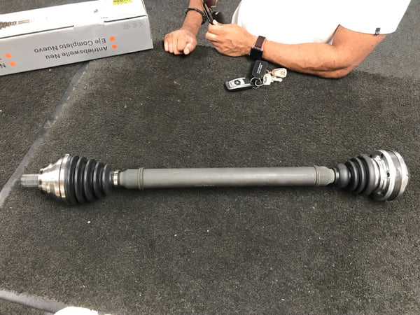 VW GOLF PASSAT SEAT LEON AUDI A3 FRONT RIGHT DRIVE SHAFT BRAND NEW 