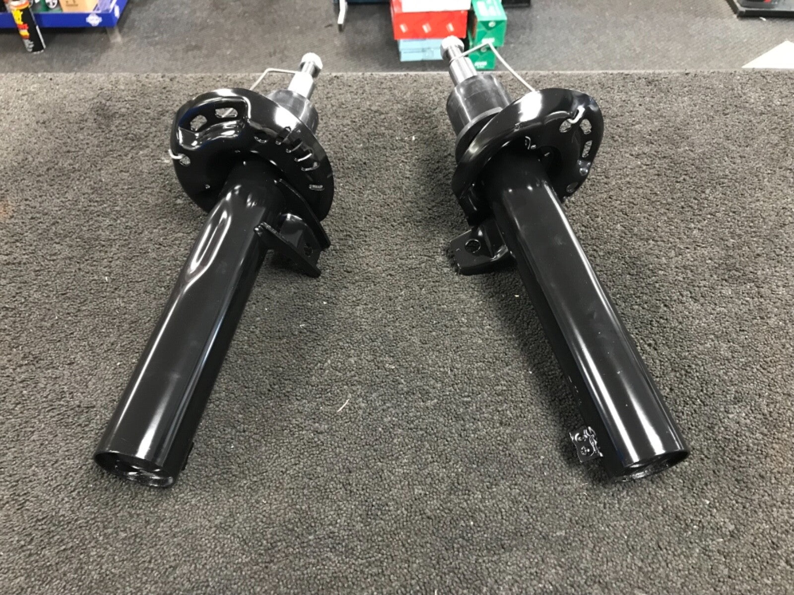 VW PASSAT B6 MODELS (05-11) FRONT 2 SUSPENSION SHOCK ABSORBERS PAIR BRAND NEW