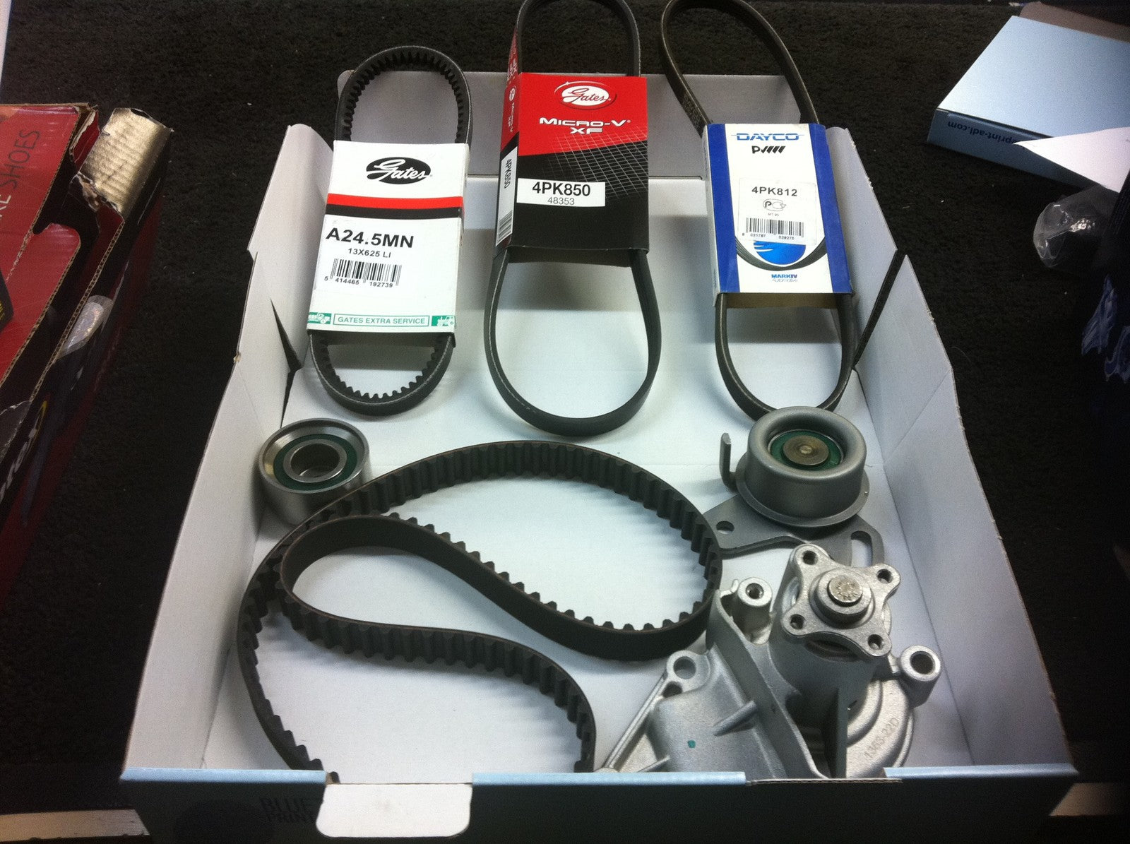 FOR HYUNDAI COUPE 2.0 S3 TIMING BELT KIT WATER PUMP AUXILIARY AC POWER STEERING