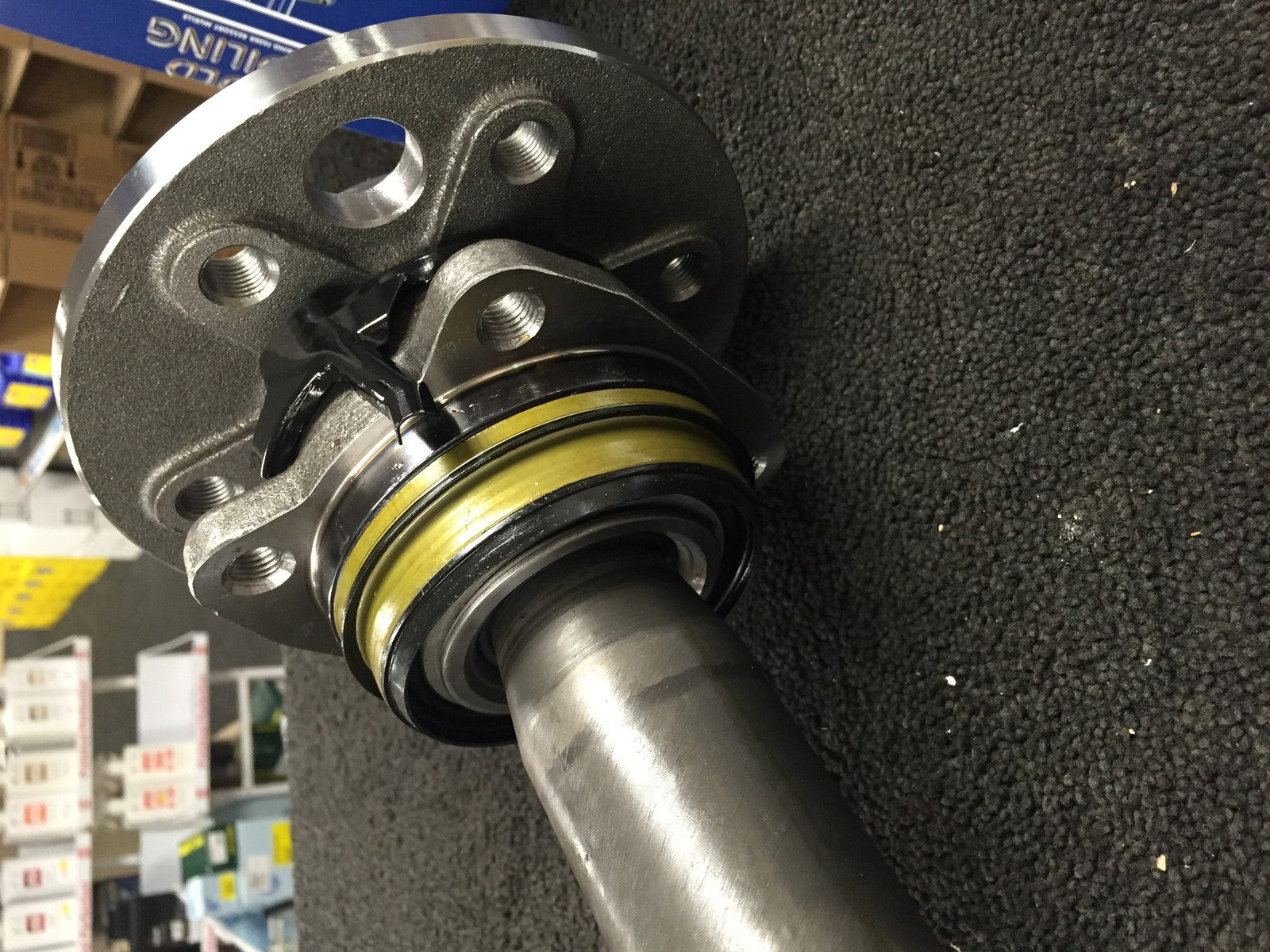 FOR SPRINTER 906 VW CRAFTER REAR LH NS AXLE HALF DRIVE SHAFT HUB 26T 890MM