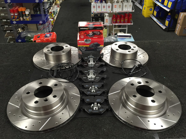 BMW 318D TOURING E91 BRAKE DISC CROSS DRILLED GROOVED BRAKE DISC MINTEX PADS