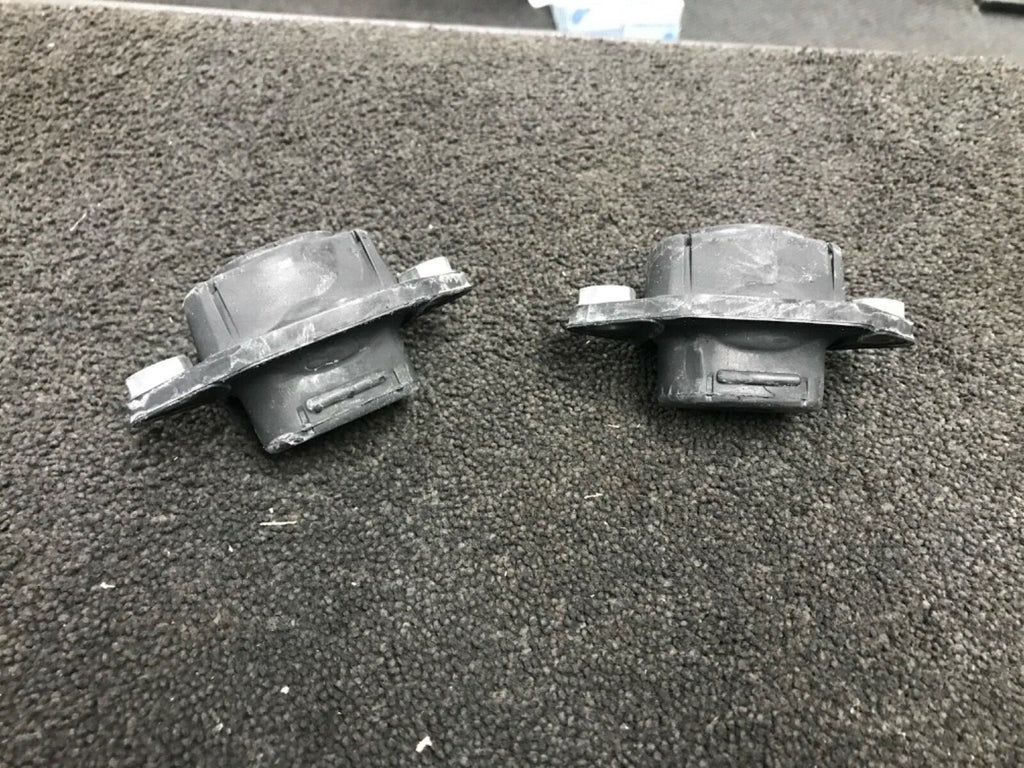 BMW 3 SER E90 E91 318 320D 323 325 328 330Ci 330D REAR STRUT TOP MOUNTING PAIR