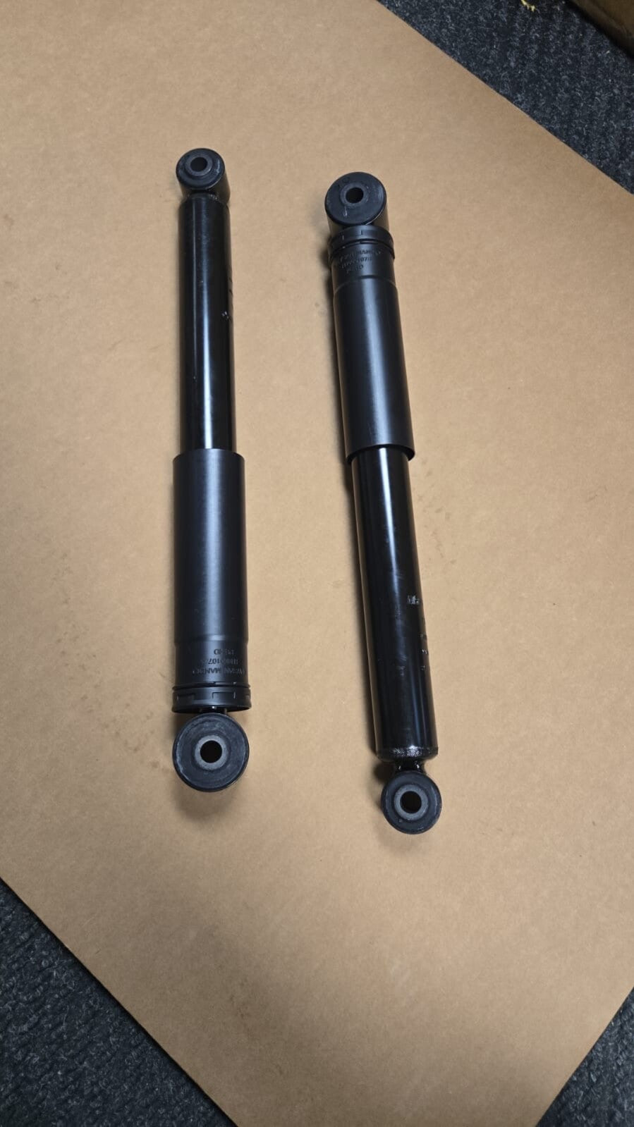 FOR VIVARO TRAFIC  1.6 1.9 2.0 2.5DCi 2 REAR GAS  SHOCK ABSORBERS PAIR