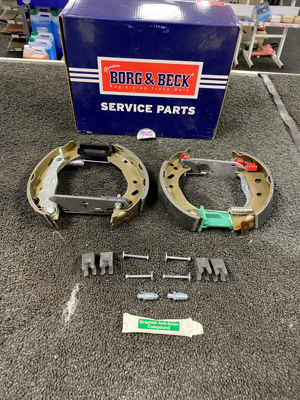 FORD ESCORT 1.3 MK 7 (1994-2002) BORG & BECK REAR BRAKE SHES SET OF 4