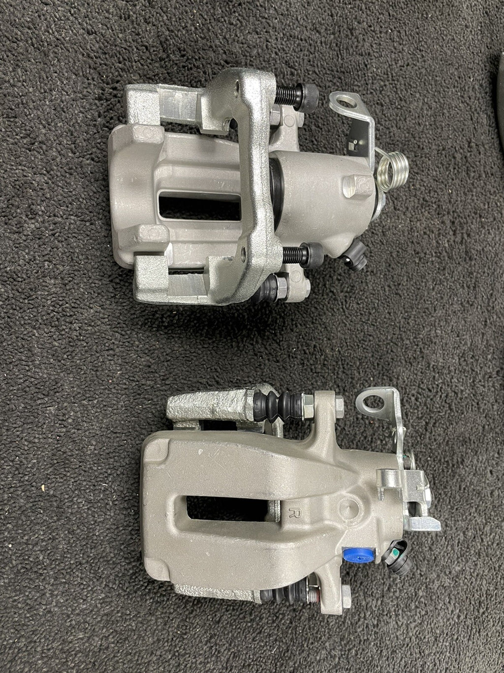 FOR AUDI A3 S3 TT BRAKE CALIPER UPGRADE FRONT REAR CALIPER + BRACKET CARRIER 2WD