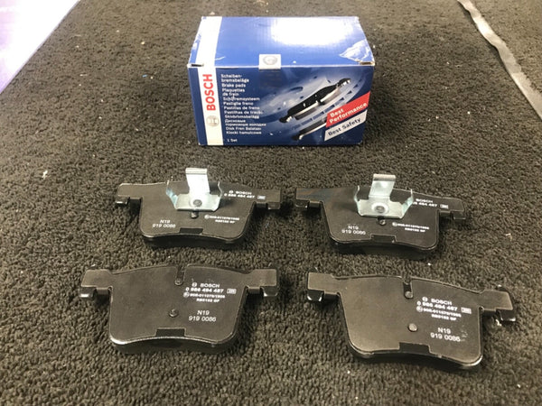 BMW 1SER F20 F21  3 SER F30 F31 F32 320D X3 F25 F26 BOSCH  FRONT BRAKE PADS 