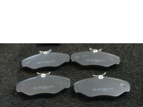 FOR NISSAN SERENA TERRANO BRAKE PADS FRONT FULL SET NEW