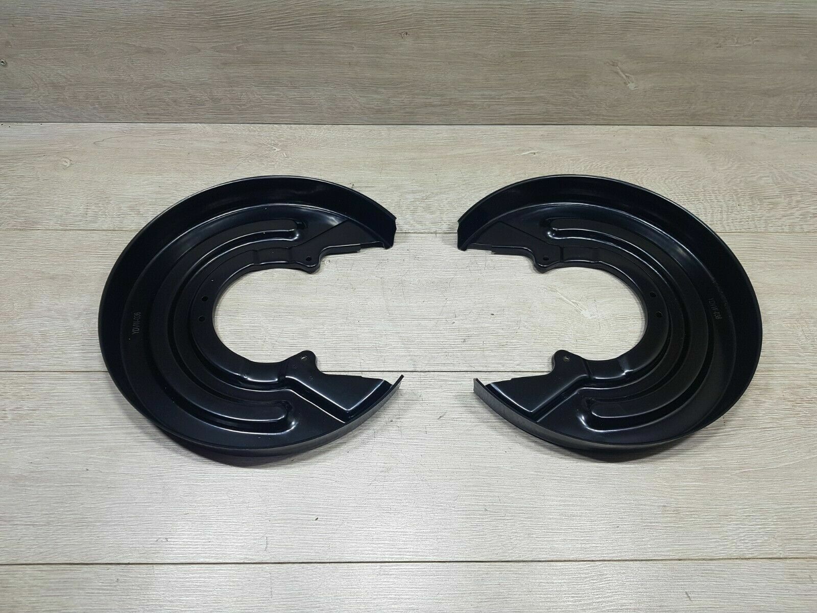 FOR VW TRANSPORTER T5 T6 REAR BRAKE DISC DUST SHIELDS SPLASH GUARD COVERS