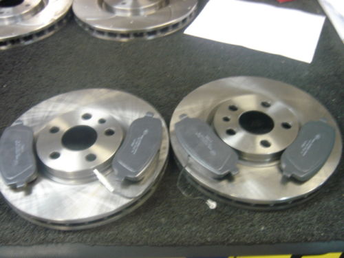 PEUGEOT 807 ULYSSE C8 2002 on BRAKE DISC BRAKE PADS FRONT 