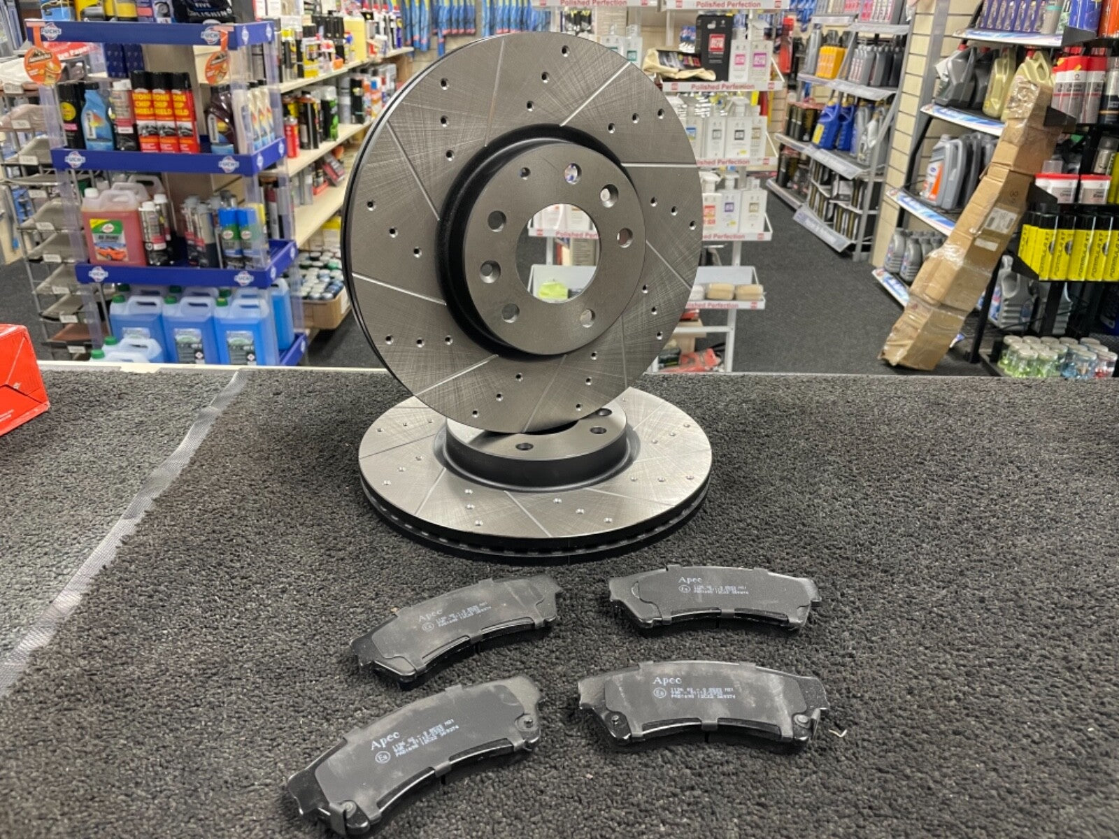 MAZDA 6 2.2 2007 TO 2013  BRAKE DISCS CROSS DRILLED GROOVED  PADS FRONT REAR