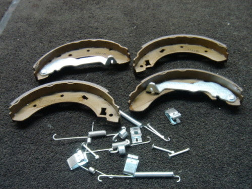 FOR FOR ESCORT VAN ESTATE REAR BRAKE SHOES & FITTING KIT