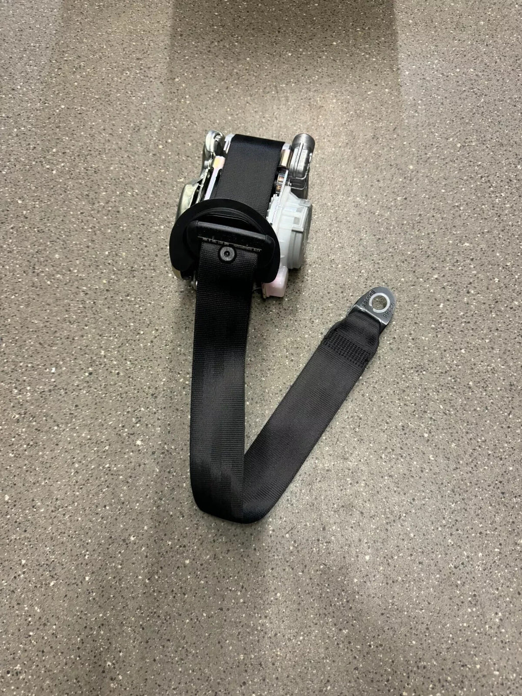 AUDI Q7 2016on OS RH DRIVER SEAT BELT 4M0857706B V04 GENUINE BRAND NEW
