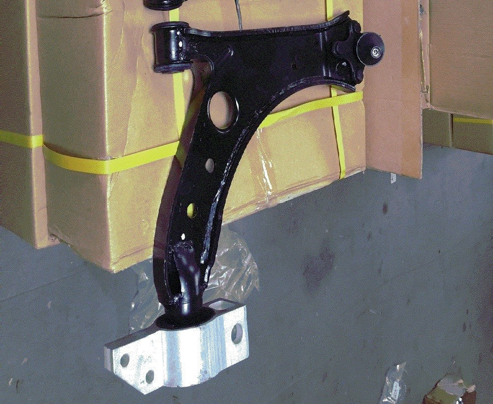 SEAT LEON MK2 TSi TDi CUPRA R FR LOWER WISHBONE SUSPENSION ARM PRESSED STEEL RH 