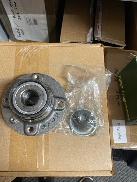 REAR WHEEL BEARING KIT FOR VAUXHALL  CORSA C 1.8 TIGRA 1.3 1.4 1.8 FBK885