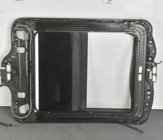 AUDI Q3 RSQ3 GLASS PANORAMIC SUNROOF FRAME +SLIDING TILT ACTUATOR 8U0877049A