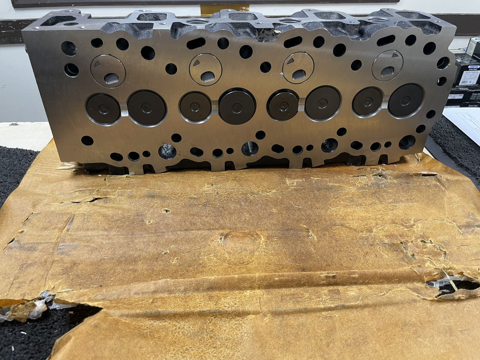 CYLINDER HEAD COMPLETE FOR TOYOTA LANDCRUISER HILUX SURF LN130 2.4TD 2L 2LT  3L
