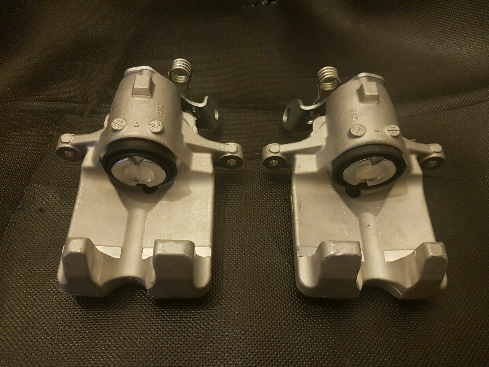 FOR VAUXHALL OPEL INSIGNIA REAR DRIVER & PASSENGER SIDE RIGHT LEFT BRAKE CALIPER