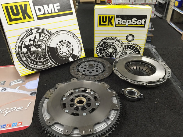FOR NISSAN X-TRAIL XTRAIL 2.2DI YD22ETI FLYWHEEL CLUTCH KIT DUAL MASS FLYWHEEL 
