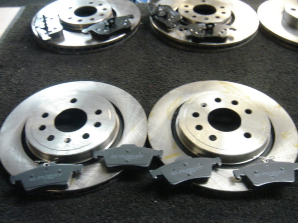 FOR VAUXHALL VECTRA C 1.9CDTI SIGNUM 2002-2008 REAR BRAKE DISCS BRAKE PADS 