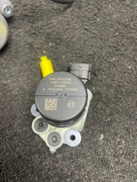 AD BLUE PUMP FOR RANGE ROVER VELAR L560 D180 D240 D275 D300 GENUINE BOSCH
