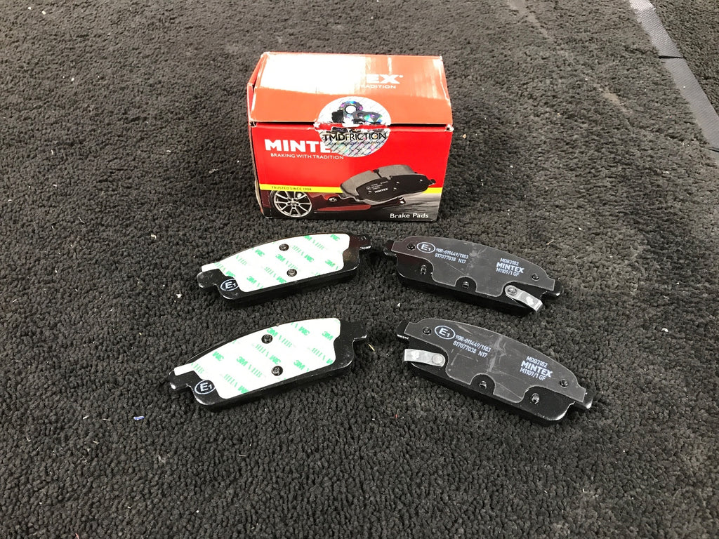 VAUXHALL AMPERA ASTRA J  ZAFIRA REAR BRAKE PADS FULL SET