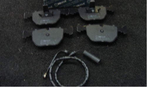 BMW X5 E53 3.0D 4.4i 2000-07 BRAKE PADS WITH SENSOR FRONT  ORIGNAL FIT 