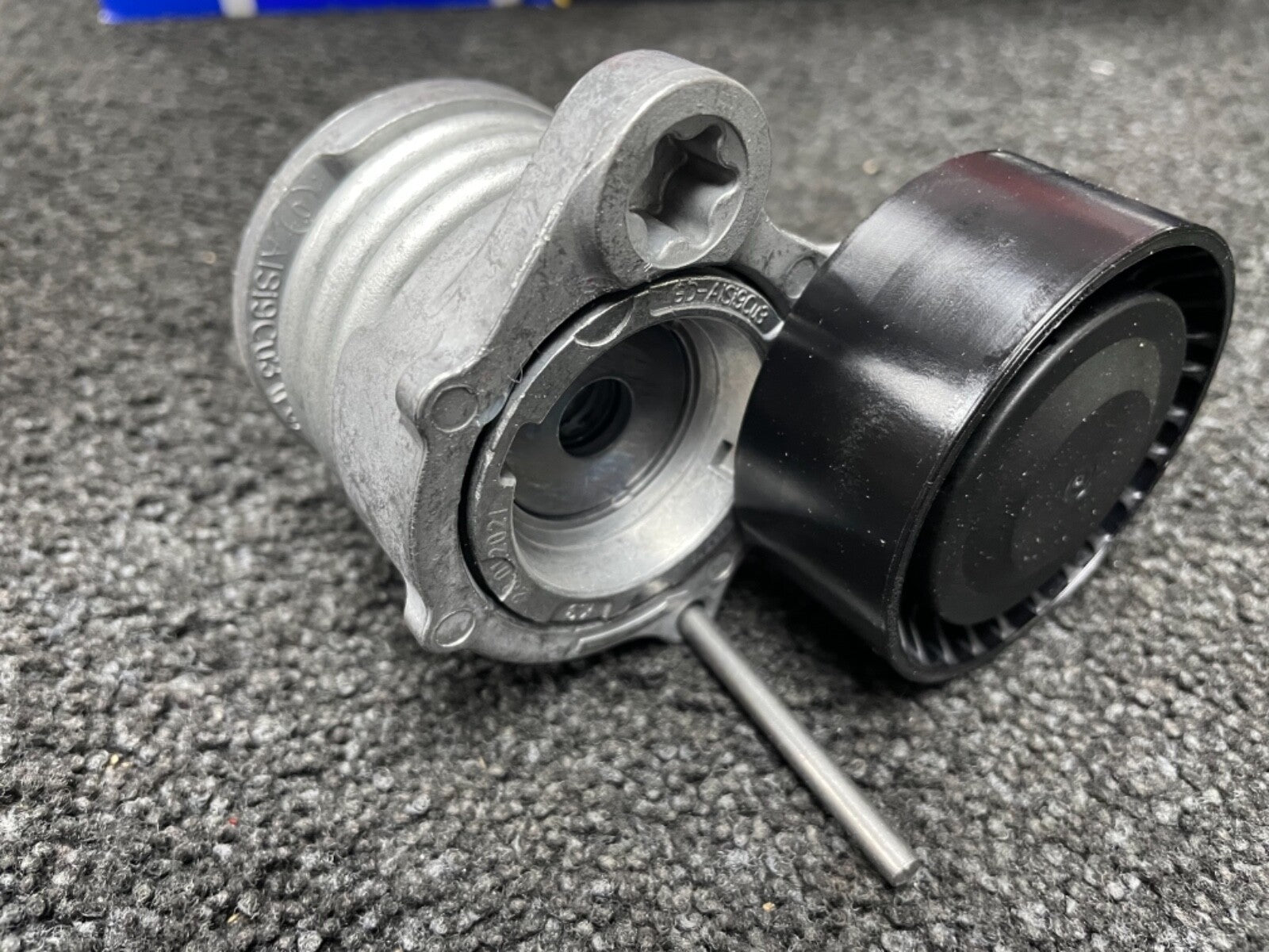 FOR BMW:E90,,E93,E87 Fan Aux Belt Tensioner 