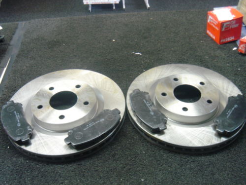 FOR NISSAN QASHQAI BRAKE DISCS FRONT BRAKE DISC  AND BRAKE PADS 2008 on 