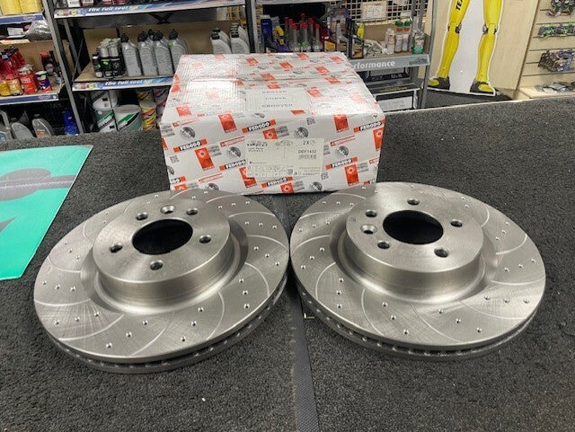 DISCOVERY Mk3 4.4 RANGE ROVER SPORT L320 CROSS DRILLED BRAKE DISC PADS  337MM