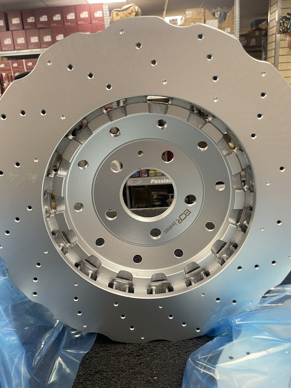 FOR AUDI RS6 C7 2013-2019 FRONT OEM  WAVEY DRILLED BRAKE DISC PAIR DISCS