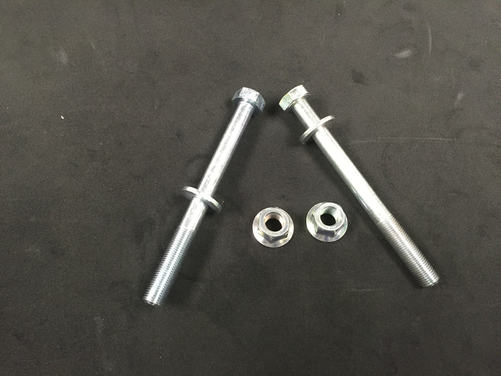 2 x FOR  FIAT GRANDE PUNTO REAR AXLE SUSPENSION  BOLTS