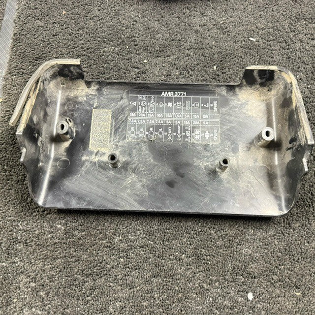 LANDROVER DEFENDER 90 110 130 200TDI TD5 300TDI FUSE BOX COVER AMR 3771