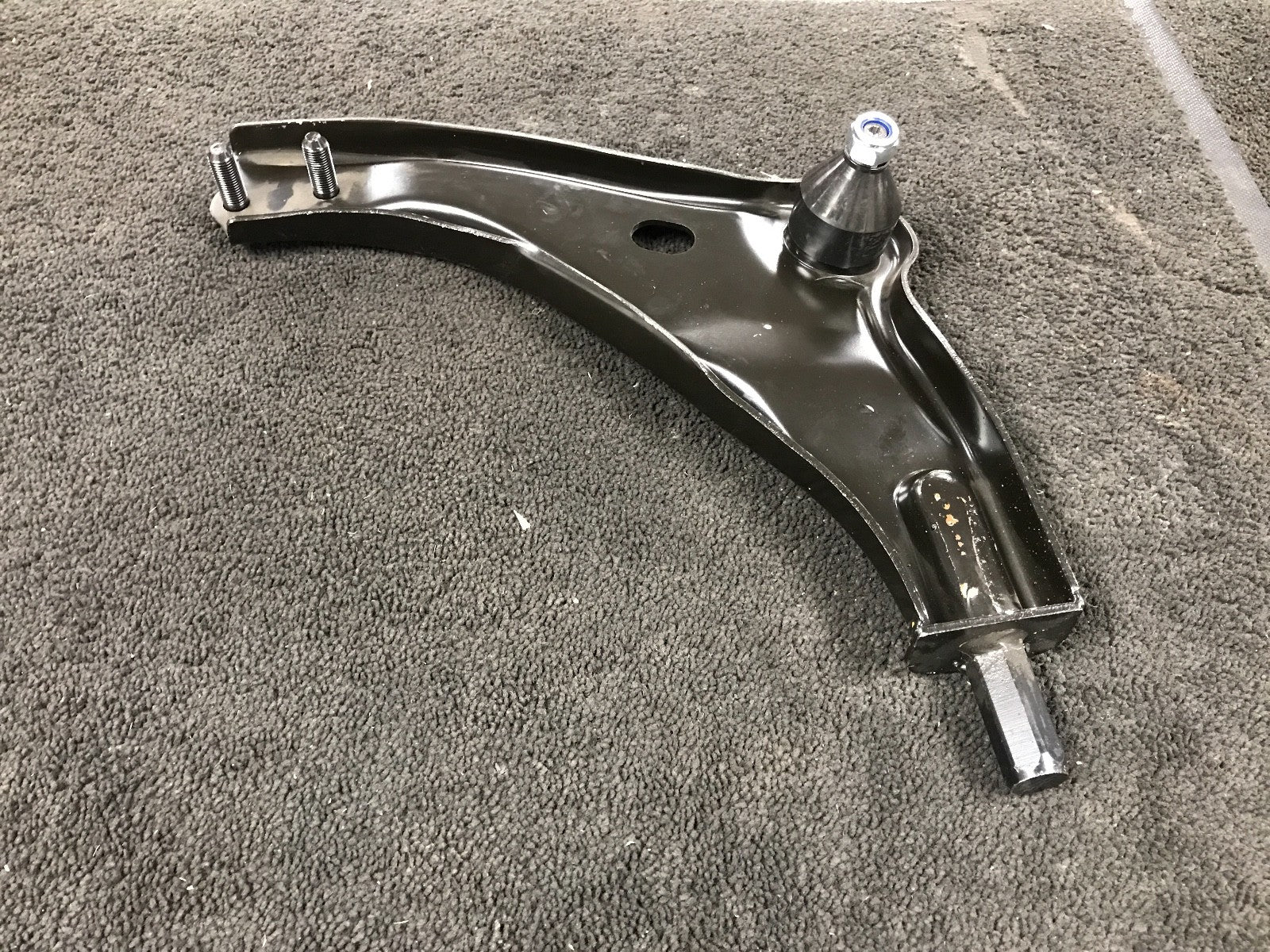 MINI R56 07-13 FRONT SUSPENSION 1 LOWER WISHBONE ARM PASSANGER  LEFT  SIDE NEW