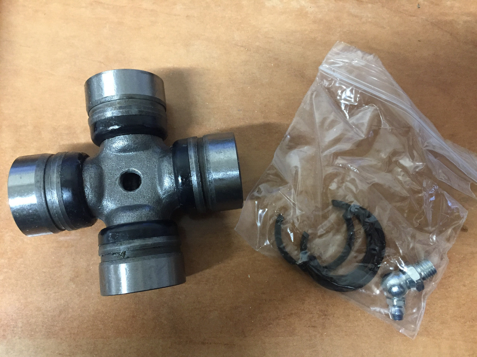 FOR TOYOTA SUPRA MA70 TURBO REAR PROPSHAFT UJ UNIVERSAL JOINT NEW 