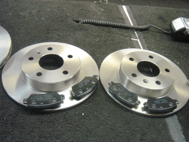 VAUXHALL ZAFIRA 16V CLUB CDTI  BRAKE DISC REAR BRAKE DISC & PADS 