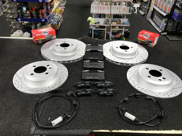 BMW MINI  JOHN COOPER WORKS R56 BRAKE DISC CROSS DRILLED GROOVED FRONT REAR PADS