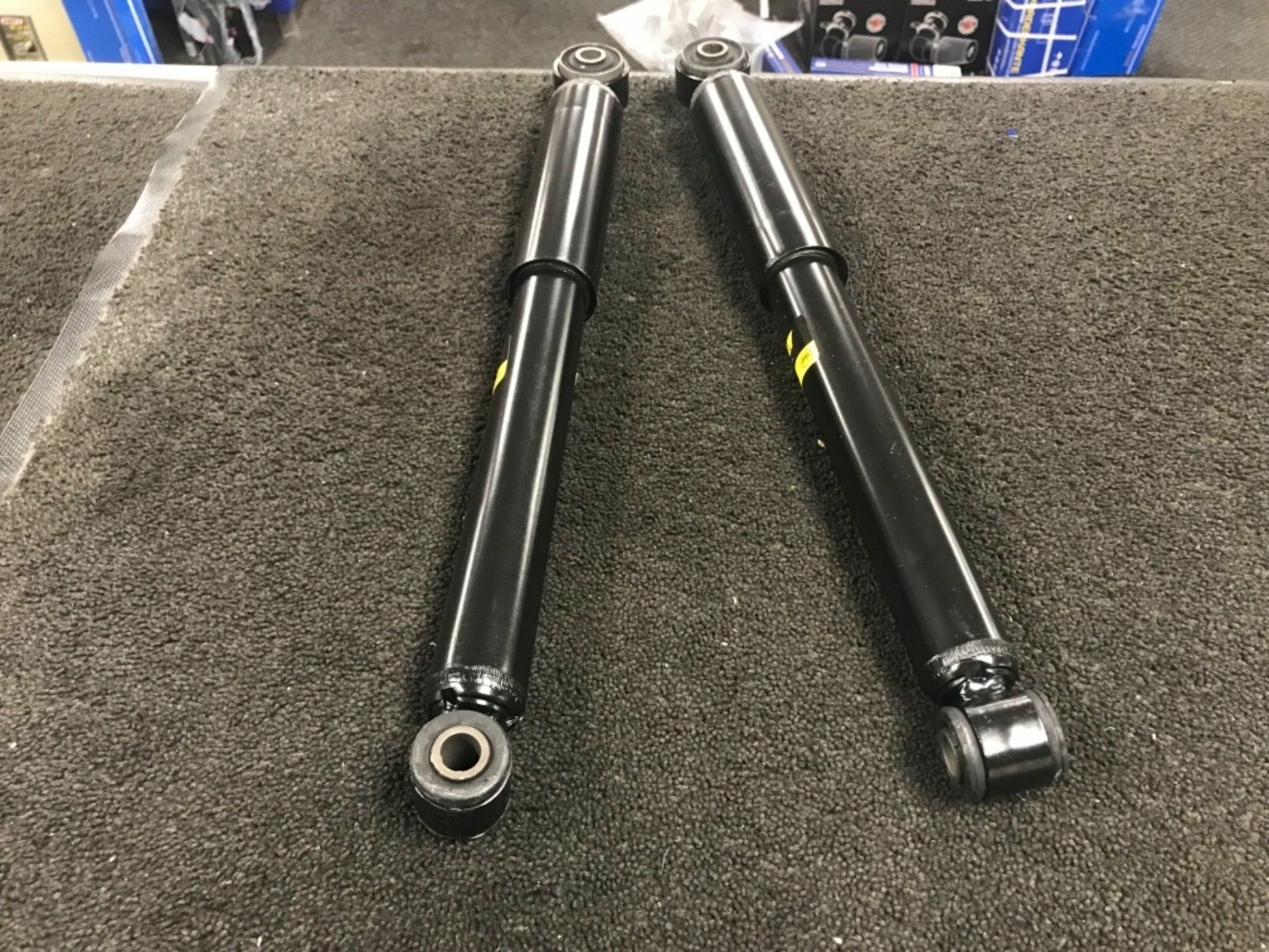 FOR MERCEDES VITO VIANO W639 (2003 - 2010) 2 REAR SHOCK ABSORBERS LH RH PAIR
