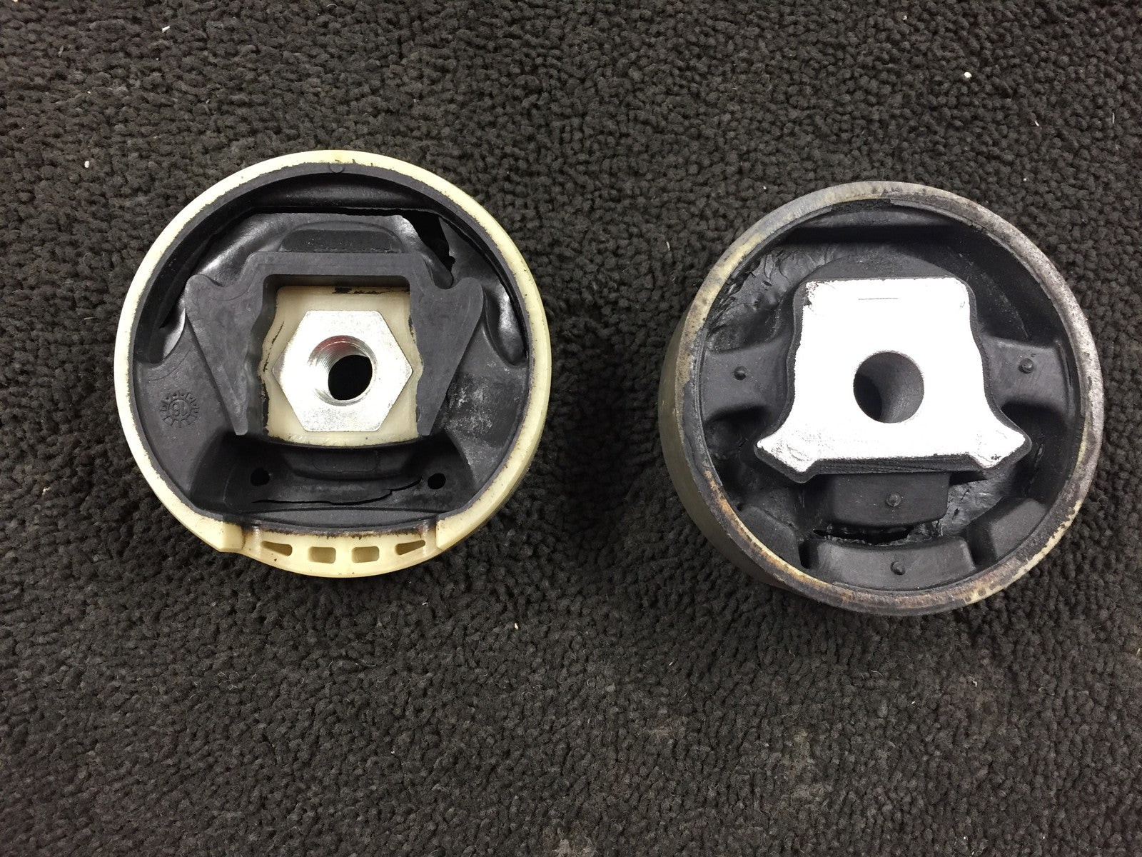 FOR GOLF AUDI A3 SKODA OCTAVIA SEAT UPPER LOWER GEAR BOX MOUNTING PAIR 