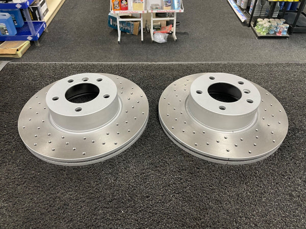 FOR BMW 320d 320i E90 E91 SPORT DRILLED  REAR BRAKE DISCS 300mm